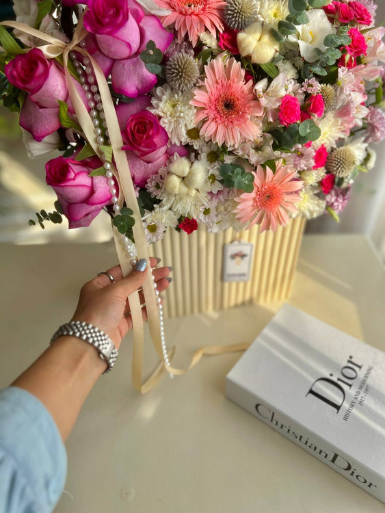 خرید باکس گل ژربرا - گل ساسان گلفروشی رشت