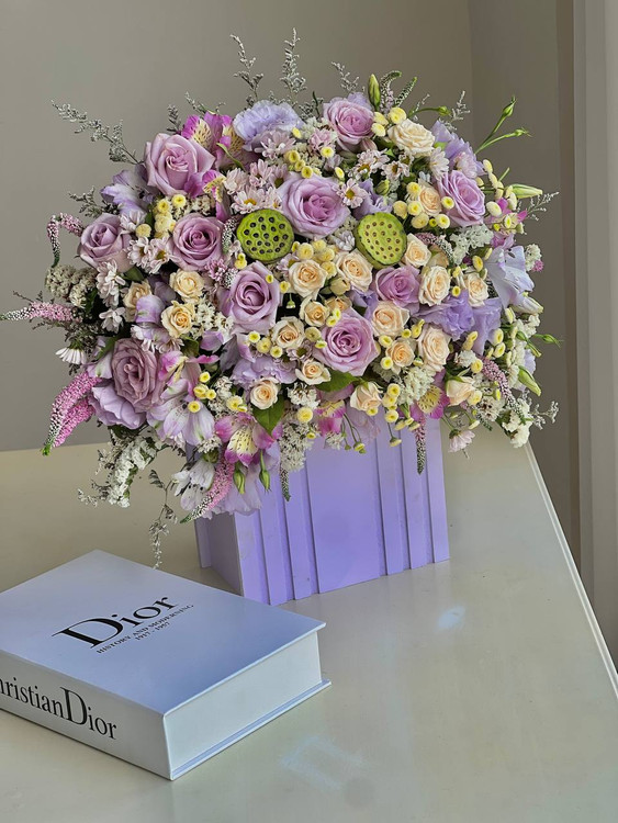 خرید باکس گل یاس - گل ساسان گلفروشی رشت