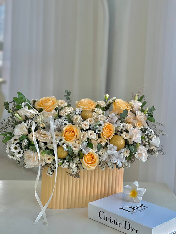 خرید باکس گل نبات - گل ساسان گلفروشی رشت