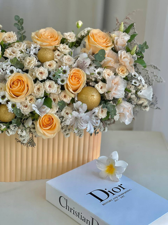 خرید باکس گل نبات - گل ساسان گلفروشی رشت