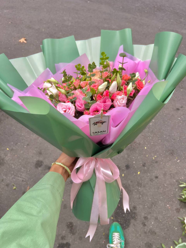 خرید دسته گل نسترن - گل ساسان گلفروشی رشت