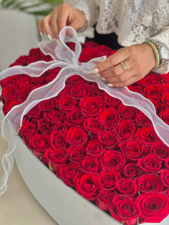 خرید باکس گل قلب رویال - گل ساسان گلفروشی رشت