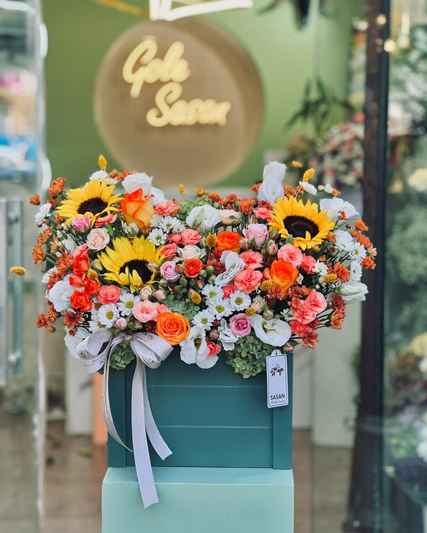 خرید باکس گل آفاق - گل ساسان گلفروشی رشت