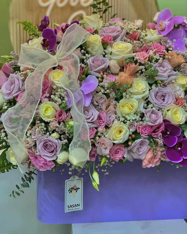 خرید باکس گل شیرین - گل ساسان گلفروشی رشت