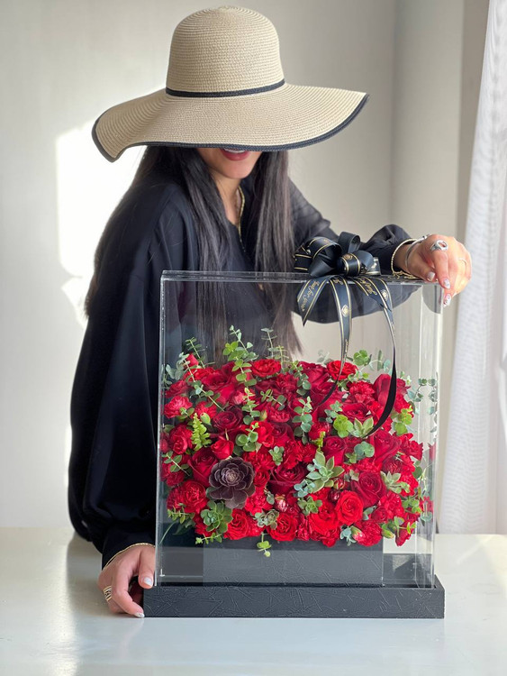 خرید باکس گل مونا - گل ساسان گلفروشی رشت