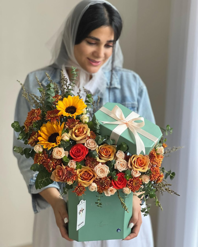 خرید باکس گل آفتاب گردون آذر - گل ساسان گلفروشی رشت