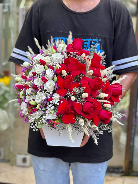 خرید باکس گل آنا - گل ساسان گلفروشی رشت