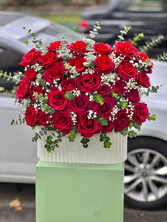 خرید باکس گل ارامیس - گل ساسان گلفروشی رشت