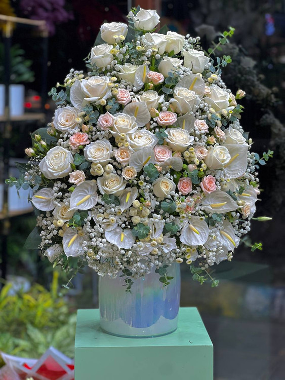 خرید گل بله برون نگین - گل ساسان گلفروشی رشت