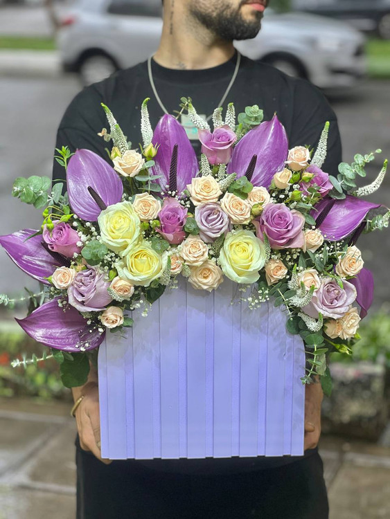 خرید باکس گل رنگین کمان - گل ساسان گلفروشی رشت