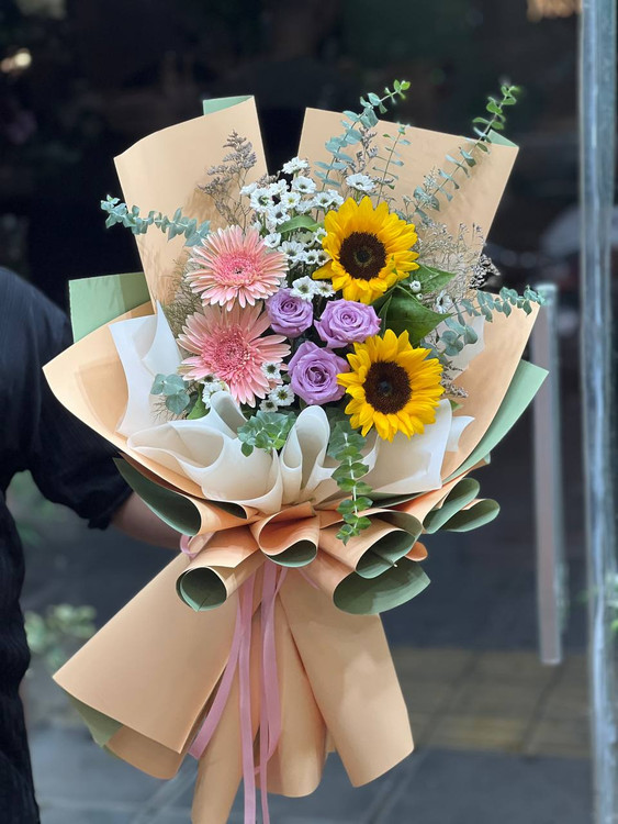 خرید دسته گل روژان - گل ساسان گلفروشی رشت