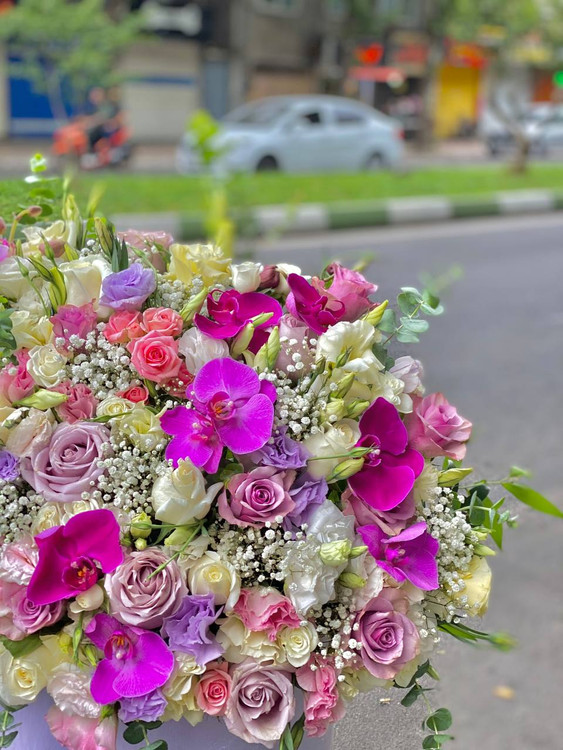 خرید باکس گل یاقوت - گل ساسان گلفروشی رشت