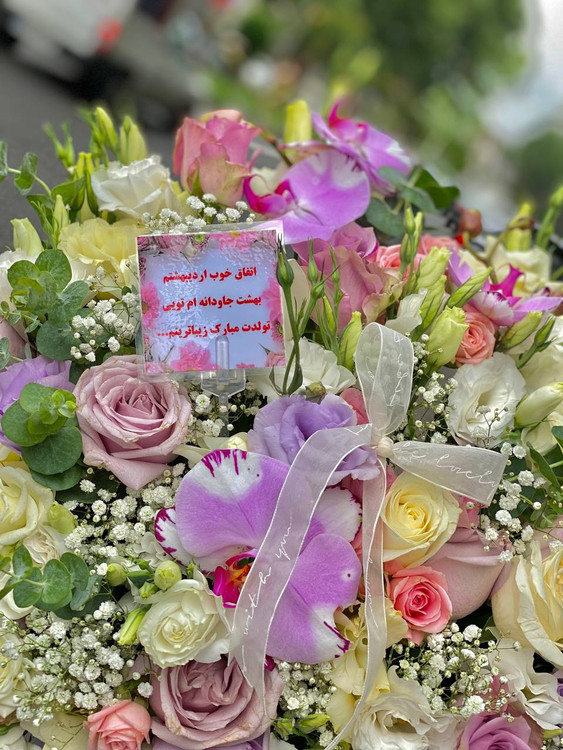 خرید باکس گل یاقوت - گل ساسان گلفروشی رشت