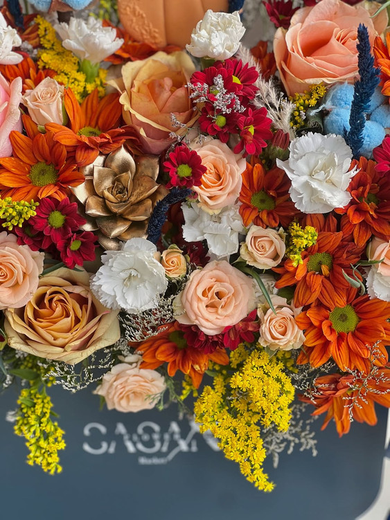 خرید باکس گل پاییزی مهتا - گل ساسان گلفروشی رشت