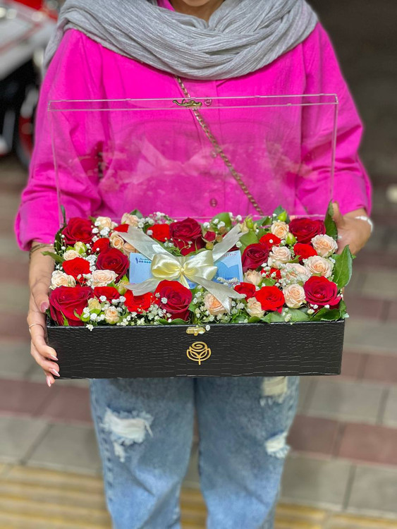 خرید باکس گل الکساندرا - گل ساسان گلفروشی رشت