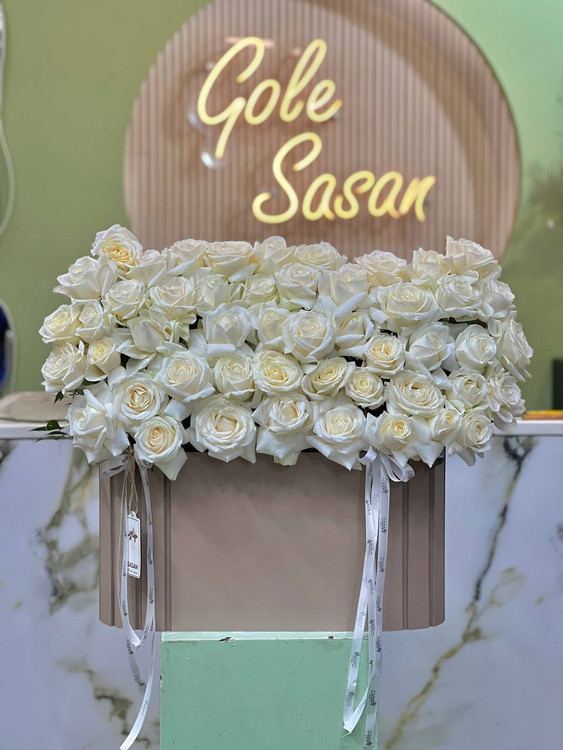 خرید باکس گل ایلا - گل ساسان گلفروشی رشت