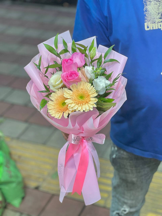 خرید دسته گل جسیکا - گل ساسان گلفروشی رشت