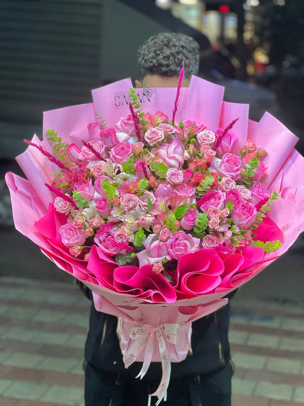 خرید دسته گل دینا - گل ساسان گلفروشی رشت