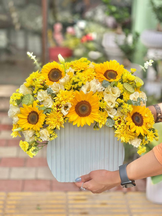 خرید باکس گل ژاسمن - گل ساسان گلفروشی رشت