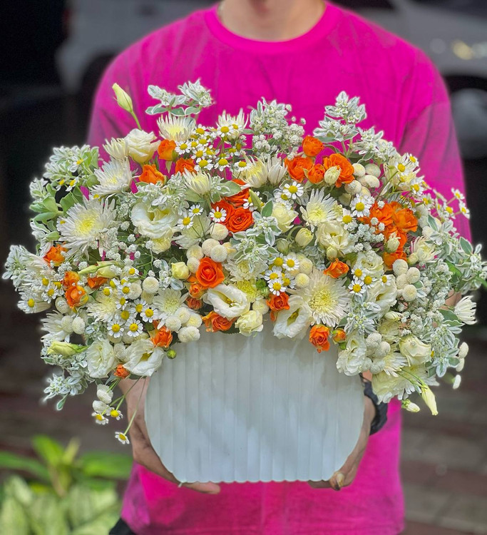 خرید باکس گل ژانیتا - گل ساسان گلفروشی رشت