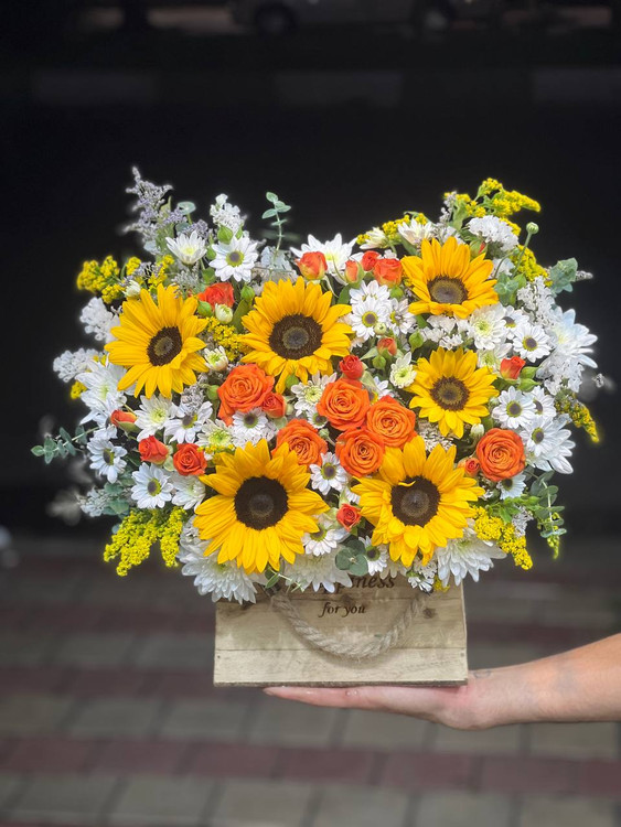 خرید باکس گل ساچلی - گل ساسان گلفروشی رشت