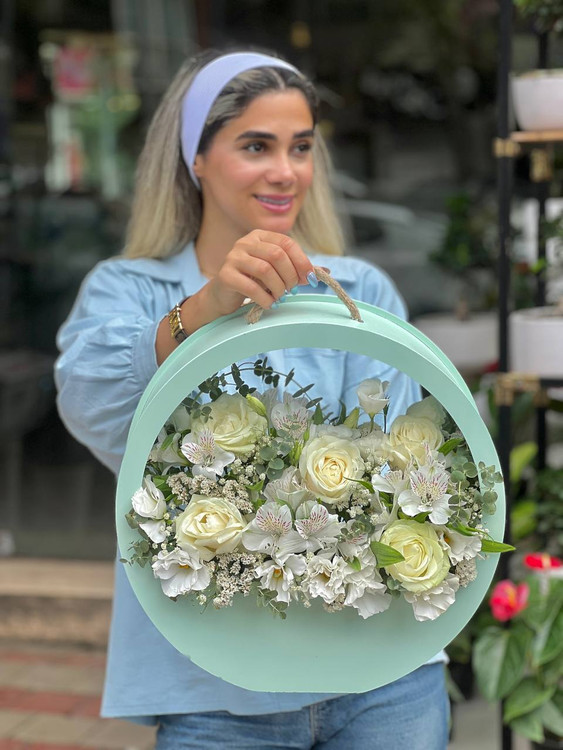 خرید باکس گل شیما - گل ساسان گلفروشی رشت