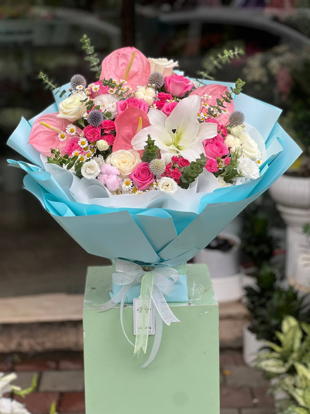 خرید باکس گل لئا - گل ساسان گلفروشی رشت