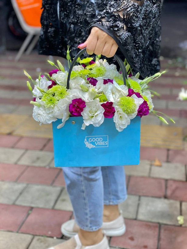 خرید باکس گل بهار - گل ساسان گلفروشی رشت