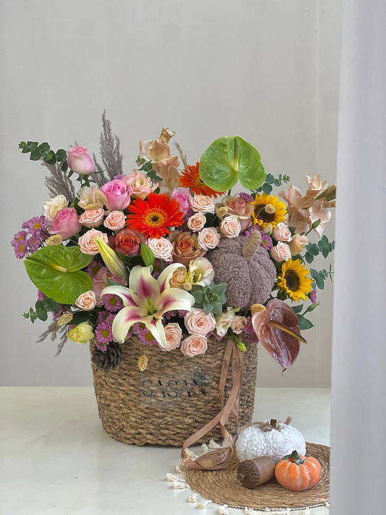 خرید باکس گل ماهشاد - گل ساسان گلفروشی رشت