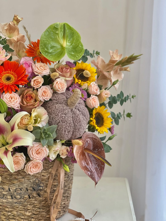 خرید باکس گل ماهشاد - گل ساسان گلفروشی رشت