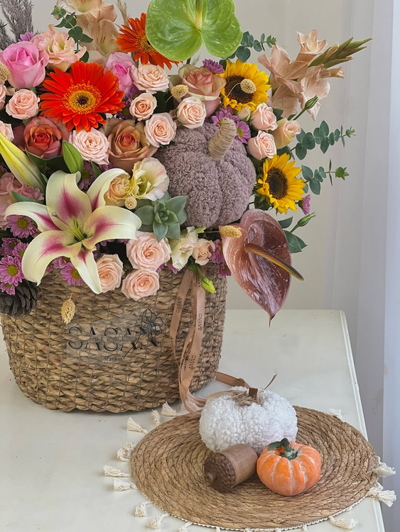 خرید باکس گل ماهشاد - گل ساسان گلفروشی رشت