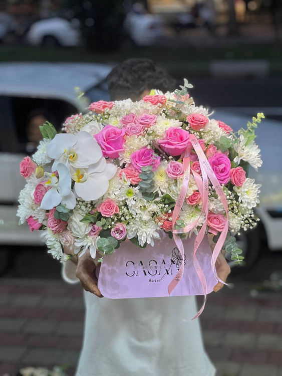 خرید باکس گل آلارا - گل ساسان گلفروشی رشت