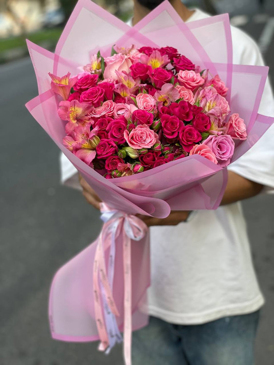 خرید دسته گل آیرا - گل ساسان گلفروشی رشت