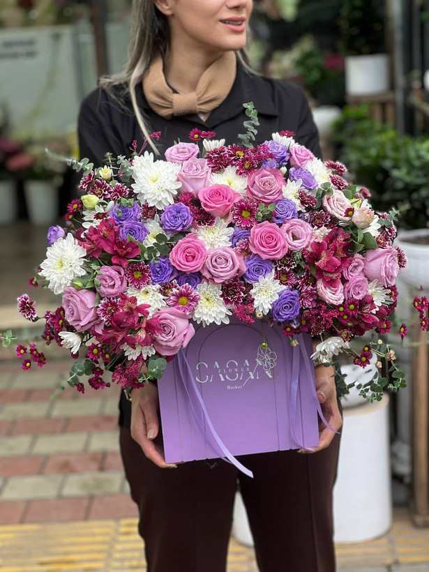 خرید باکس گل نیلای - گل ساسان گلفروشی رشت