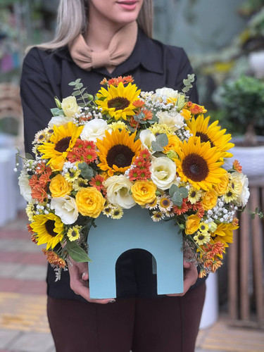 خرید باکس گل گونای - گل ساسان گلفروشی رشت