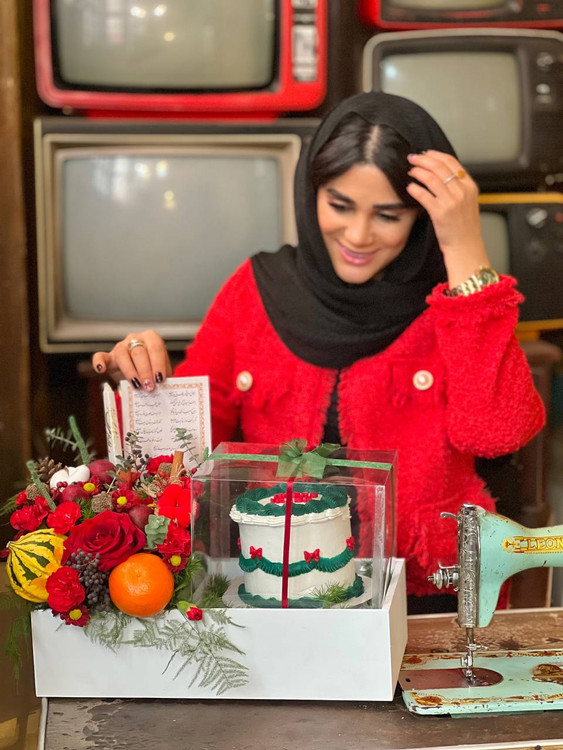 خرید باکس گل وکیک گرین - گل ساسان گلفروشی رشت