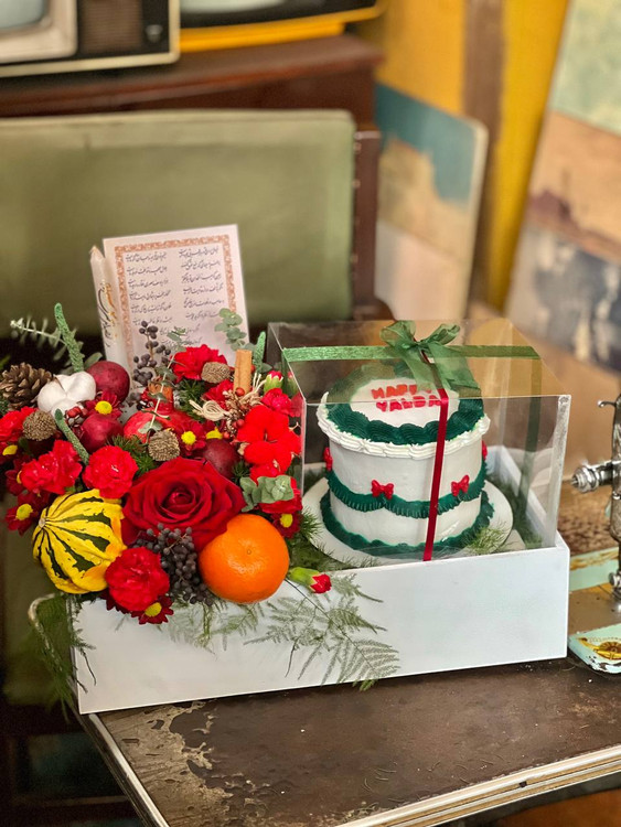 خرید باکس گل وکیک گرین - گل ساسان گلفروشی رشت