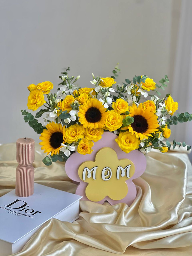 خرید باکس گل سایرا - گل ساسان گلفروشی رشت