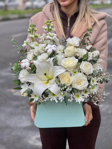 خرید باکس گل آیتا - گل ساسان گلفروشی رشت