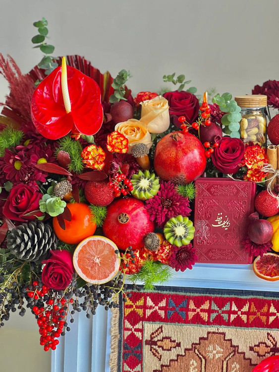 خرید باکس گل و کیک فرشینه - گل ساسان گلفروشی رشت