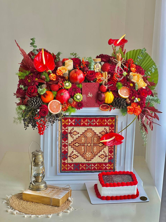 خرید باکس گل و کیک فرشینه - گل ساسان گلفروشی رشت