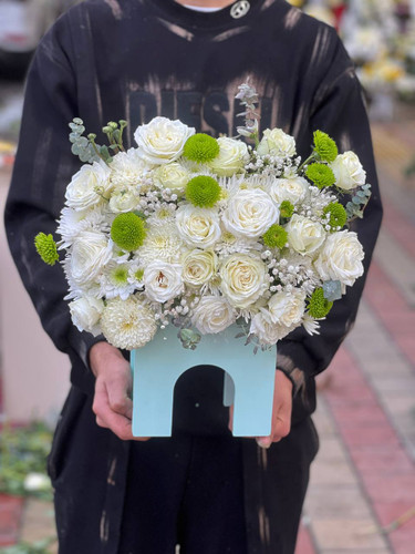 خرید باکس گل الیزابت - گل ساسان گلفروشی رشت