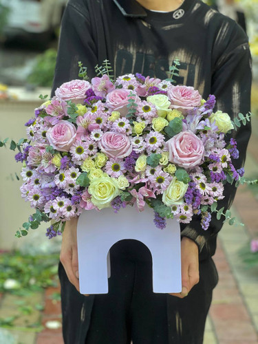 خرید باکس گل ریچل - گل ساسان گلفروشی رشت