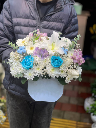 خرید باکس گل شارلوت - گل ساسان گلفروشی رشت