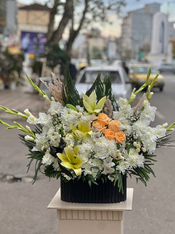 خرید باکس گل نیکولاس - گل ساسان گلفروشی رشت