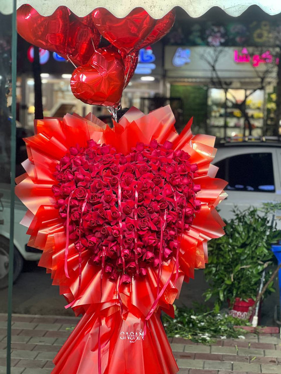 خرید دسته گل رویال قلب - گل ساسان گلفروشی رشت