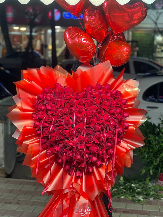 خرید دسته گل رویال قلب - گل ساسان گلفروشی رشت