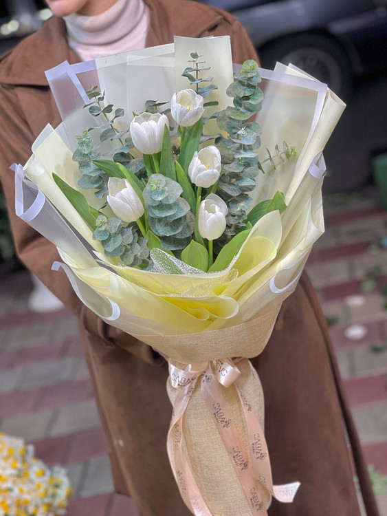 خرید دسته گل لاله ۵ شاخه - گل ساسان گلفروشی رشت