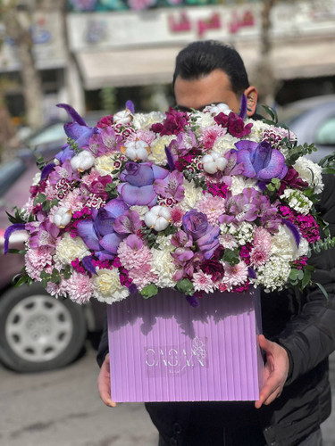 خرید باکس گل purple شیار - گل ساسان گلفروشی رشت