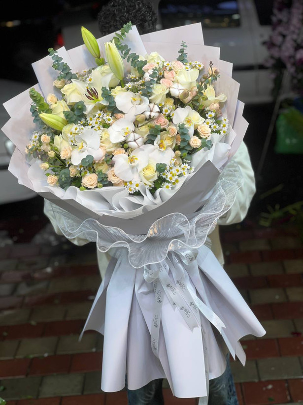 خرید دسته گل ارکید - گل ساسان گلفروشی رشت